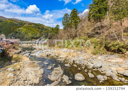 香嵐溪峽谷(愛知縣豐田市)-著名的賞楓勝地。 香嵐溪峽谷(愛知縣豐田市)-著名的賞楓勝地。 139152794