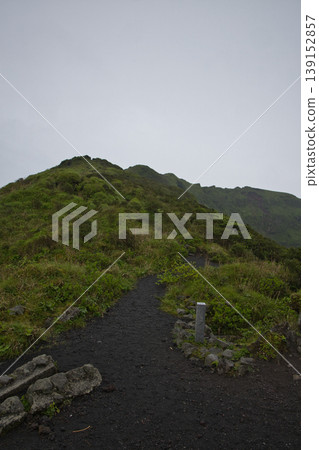 View of the Hachijo-Fuji crater View of the Hachijo-Fuji crater 139152857