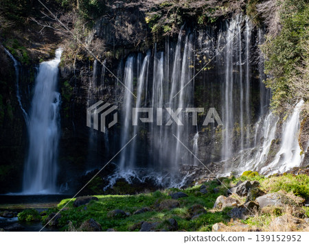 Falling waterfall Falling waterfall 139152952