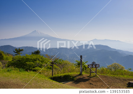 【靜岡縣】清晨的濱石岳與富士山 139153585