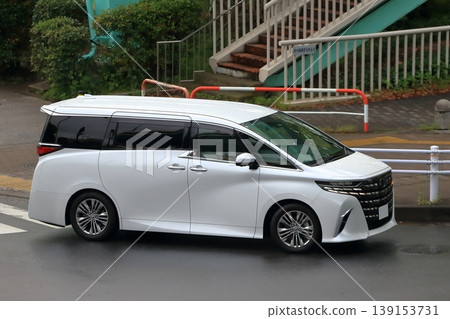 白色豪華小貨車 139153731