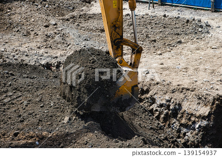 工地液壓挖掘機 139154937