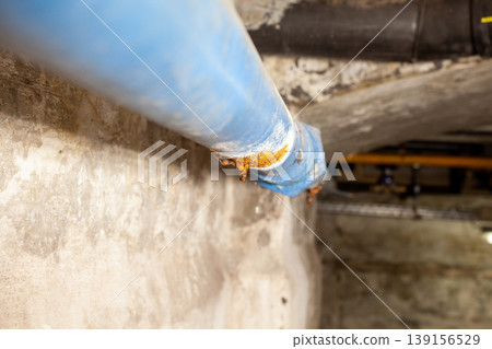 Water pipe with rust spots 139156529