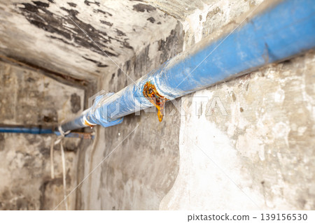 Water pipe with rust spots 139156530