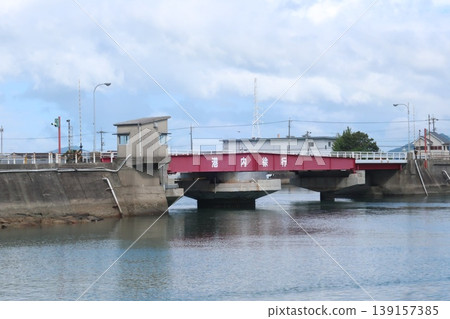 旋轉活動橋 139157385