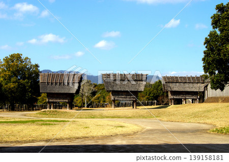 吉野裡歷史公園是佐賀縣的一個旅遊景點，遊客可以在這裡體驗和了解彌生時代的氛圍。 139158181
