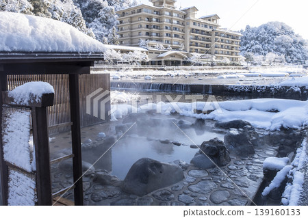 Snowy scenery at Misasa Onsen Snowy scenery at Misasa Onsen 139160133