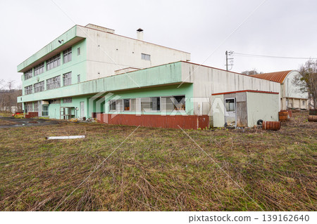 Yubari City Wakana Central Elementary School (closed) Yubari City Wakana Central Elementary School (closed) 139162640
