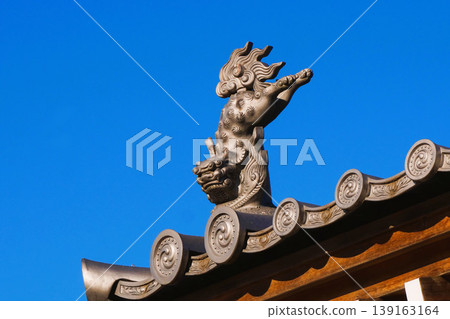 Hakkaisan Shrine, Musashi Province Hakkaisan Shrine, Lion-shaped roof tile, decorative roof tile Hakkaisan Shrine, Musashi Province Hakkaisan Shrine, Lion-shaped roof tile, decorative roof tile 139163164