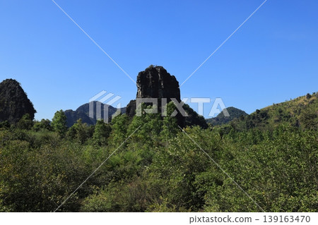 寮國他曲縣中部山區的景色 139163470