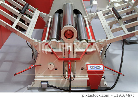 Hydraulic Plate Bending Machine Hydraulic Plate Bending Machine 139164675