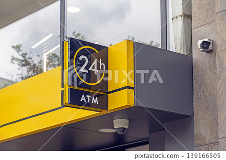 24 h ATM access on street 24 h ATM access on street 139166505