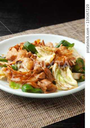 Cooked meat 139167220