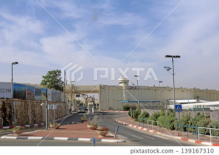 Border between Jerusalem and West bank in Israel Border between Jerusalem and West bank in Israel 139167310