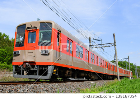 東武8000系列，81107F，雙色塗裝，東上線 139167354