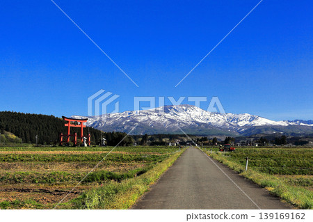April 25, 2026: Dewa Sanzan - Torii gate and Mount Gassan April 25, 2026: Dewa Sanzan - Torii gate and Mount Gassan 139169162