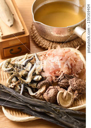 Dashi (Japanese soup stock) - Ingredients Image Dashi (Japanese soup stock) - Ingredients Image 139169404