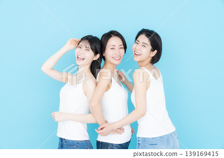 中年婦女的皮膚護理 139169415