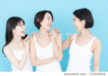 中年婦女的皮膚護理 139169426