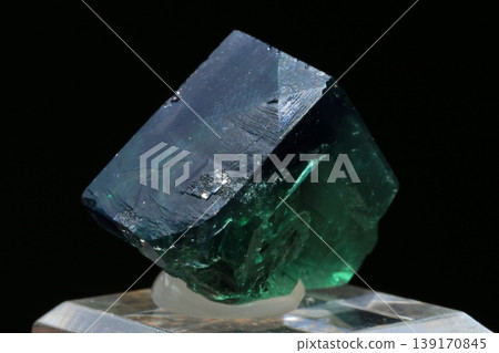 Fluorite (fluorspar) / from the UK Fluorite (fluorspar) / from the UK 139170845