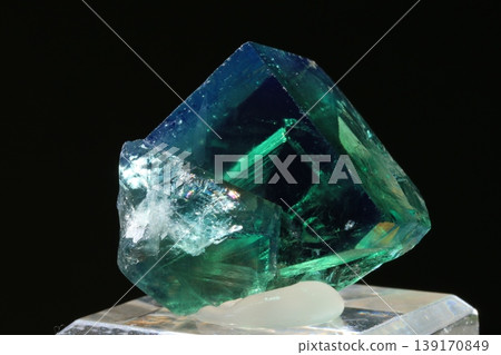 Fluorite (fluorspar) / from the UK 139170849