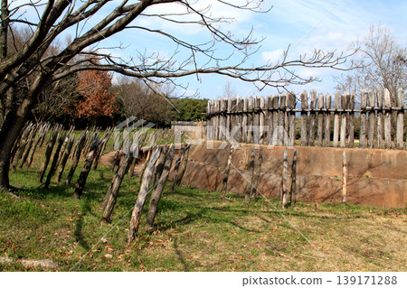 吉野裡歷史公園是佐賀縣的一個旅遊景點,遊客可以在這裡體驗和了解彌生時代的氛圍。 吉野裡歷史公園是佐賀縣的一個旅遊景點,遊客可以在這裡體驗和了解彌生時代的氛圍。 139171288