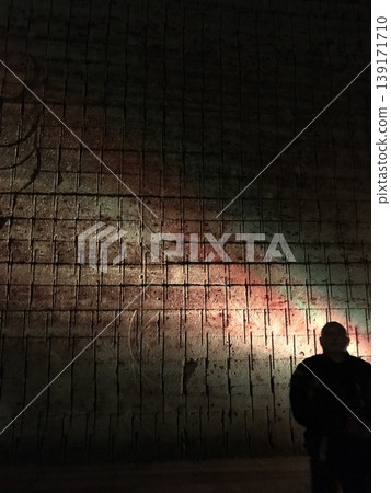 奇異的輪廓 139171710