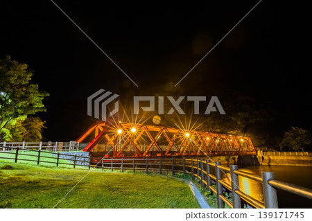Lake Shikotsu, night view of the mountain railway bridge Lake Shikotsu, night view of the mountain railway bridge 139171745
