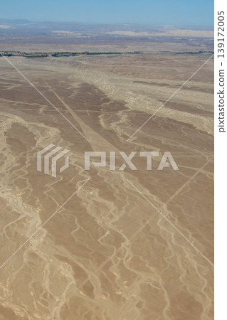 Nazca Lines: Trapezoid 139172005