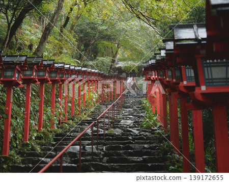 貴船神社，雨 139172655