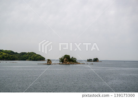 藍天、白雲和藍色大海的九十九島風景 139173300