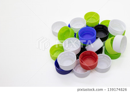 An overhead view of colorful plastic bottle caps_04 An overhead view of colorful plastic bottle caps_04 139174826