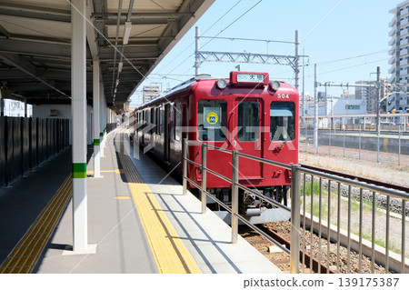 Kuwana Station, Yoro Railway, Kuwana City, Mie Prefecture, April 2025 Kuwana Station, Yoro Railway, Kuwana City, Mie Prefecture, April 2025 139175387