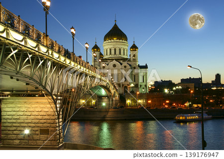 Christ the Savior Cathedral and Patriarshy Bridge (Night view) with the super moon, Moscow, Russia Christ the Savior Cathedral and Patriarshy Bridge (Night view) with the super moon, Moscow, Russia 139176947