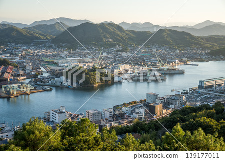 Sunset view of the townscape of Onomichi Sunset view of the townscape of Onomichi 139177011