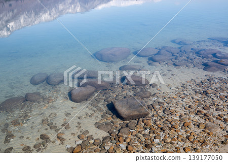 The lakebed of Lake Aoki, a lake with exceptionally clear waters, in Omachi City, Nagano Prefecture. 139177050