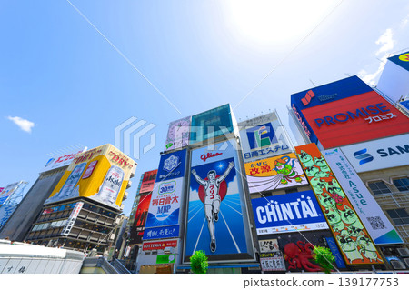 [Osaka Prefecture] June: Sightseeing in Dotonbori, a world-famous entertainment district. 139177753