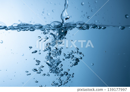 倒水 倒水 139177997