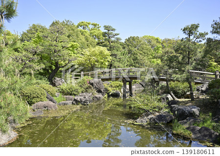 Kusunoki Bridge in Shirotori Garden, Nagoya City Kusunoki Bridge in Shirotori Garden, Nagoya City 139180611