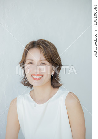 Women in their 40's Women in their 40's 139180969