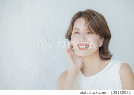 40多歲的女性 40多歲的女性 139180972