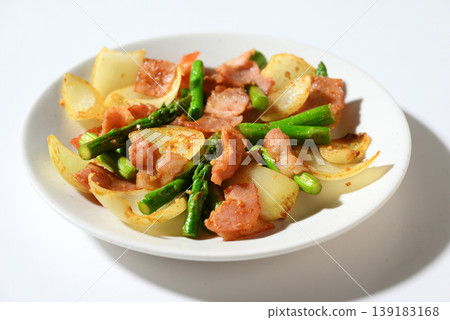 蘆筍培根咖哩炒菜 蘆筍培根咖哩炒菜 139183168