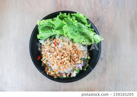 vermicelli and minced pork salad or spicy salad or noodles salad, Thai spicy salad ,mung bean noodles salad 139183205