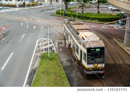 穿梭於豐橋市的電車與城市景觀 139183743