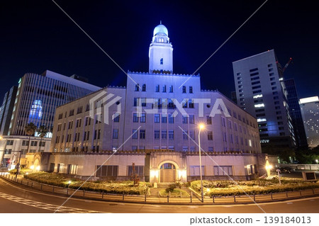 橫濱市橫濱海關大樓(女王塔)夜景 橫濱市橫濱海關大樓(女王塔)夜景 139184013