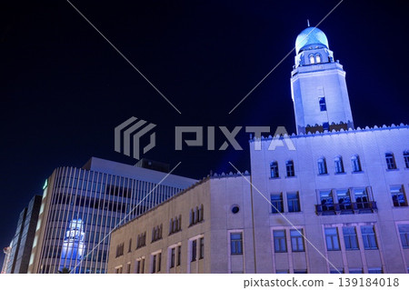 Night view of Yokohama Customs House (Queen's Tower) in Yokohama City Night view of Yokohama Customs House (Queen's Tower) in Yokohama City 139184018