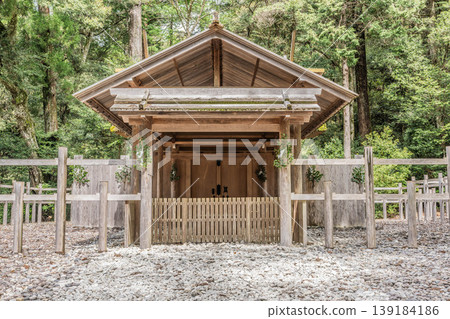 Takihara Shrine 139184186