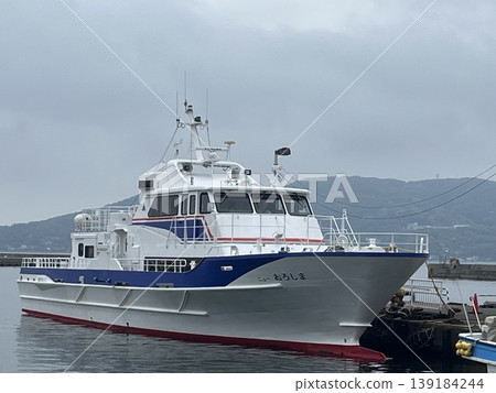 The Fukuoka City-operated ferry "New Oroshima" connects Nishi Ward in Fukuoka City with Oroshima Island. 139184244