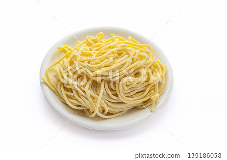 Extra-thick Chinese noodles (fresh) Extra-thick Chinese noodles (fresh) 139186058