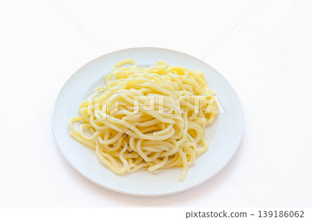 Boiled extra-thick Chinese noodles Boiled extra-thick Chinese noodles 139186062